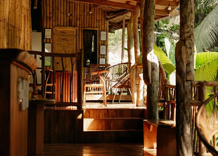Treehouse De Valentine