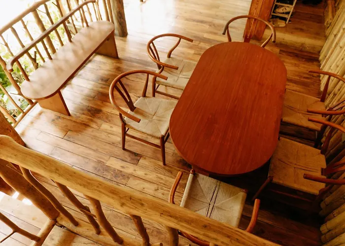 Treehouse De Valentine *