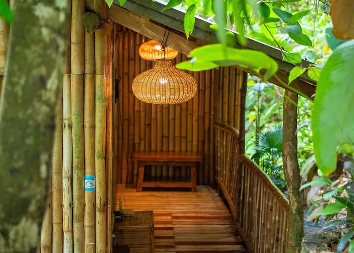 Treehouse De Valentine Lodge Balamban