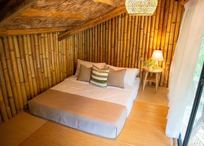 Lodge Treehouse De Valentine