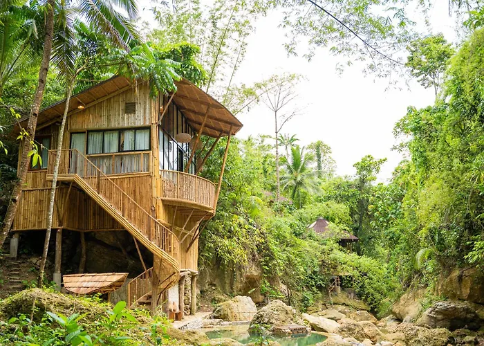Treehouse De Valentine Lodge Balamban