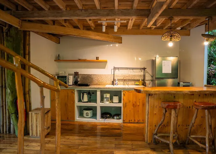 Lodge Treehouse De Valentine *