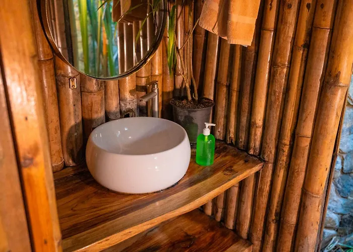 Lodge Treehouse De Valentine *