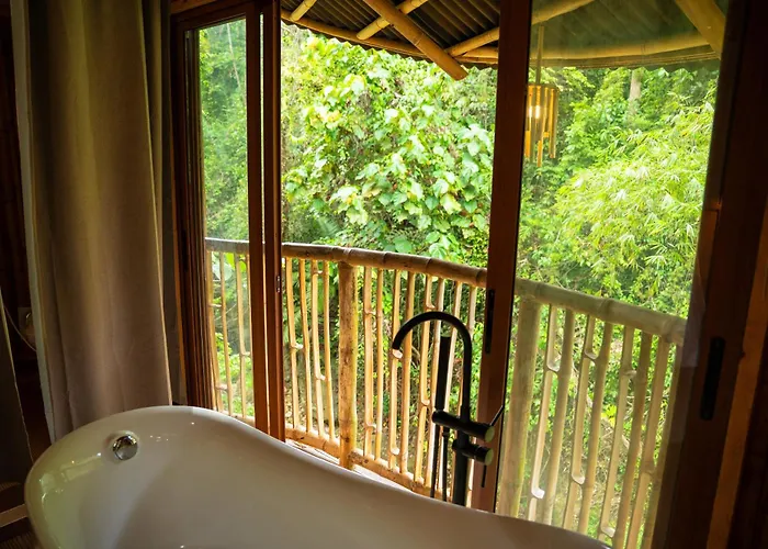 Lodge Treehouse De Valentine Balamban