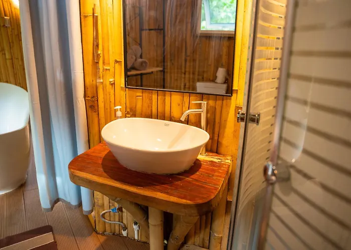 Treehouse De Valentine *