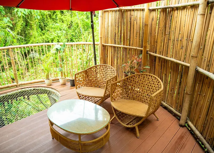Lodge Treehouse De Valentine *
