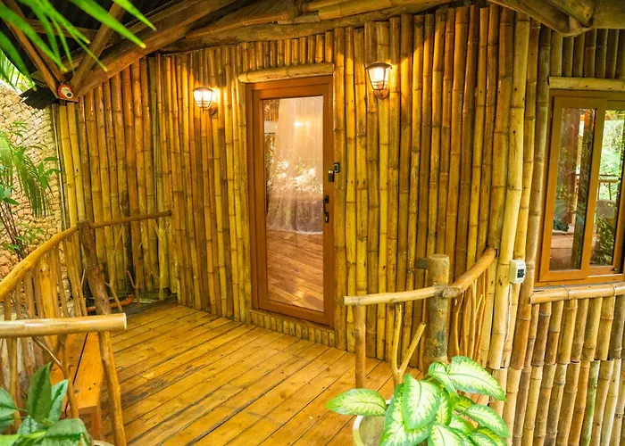 Lodge Treehouse De Valentine Balamban